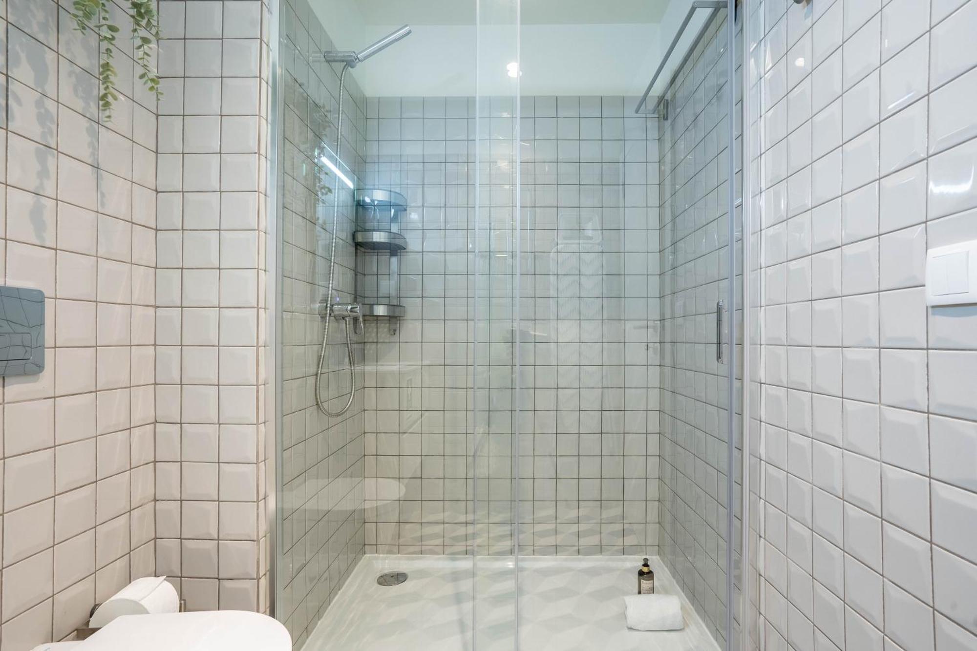 Trindade Bliss: 1Br W/ Free Parking By Lovelystay Porto Dış mekan fotoğraf