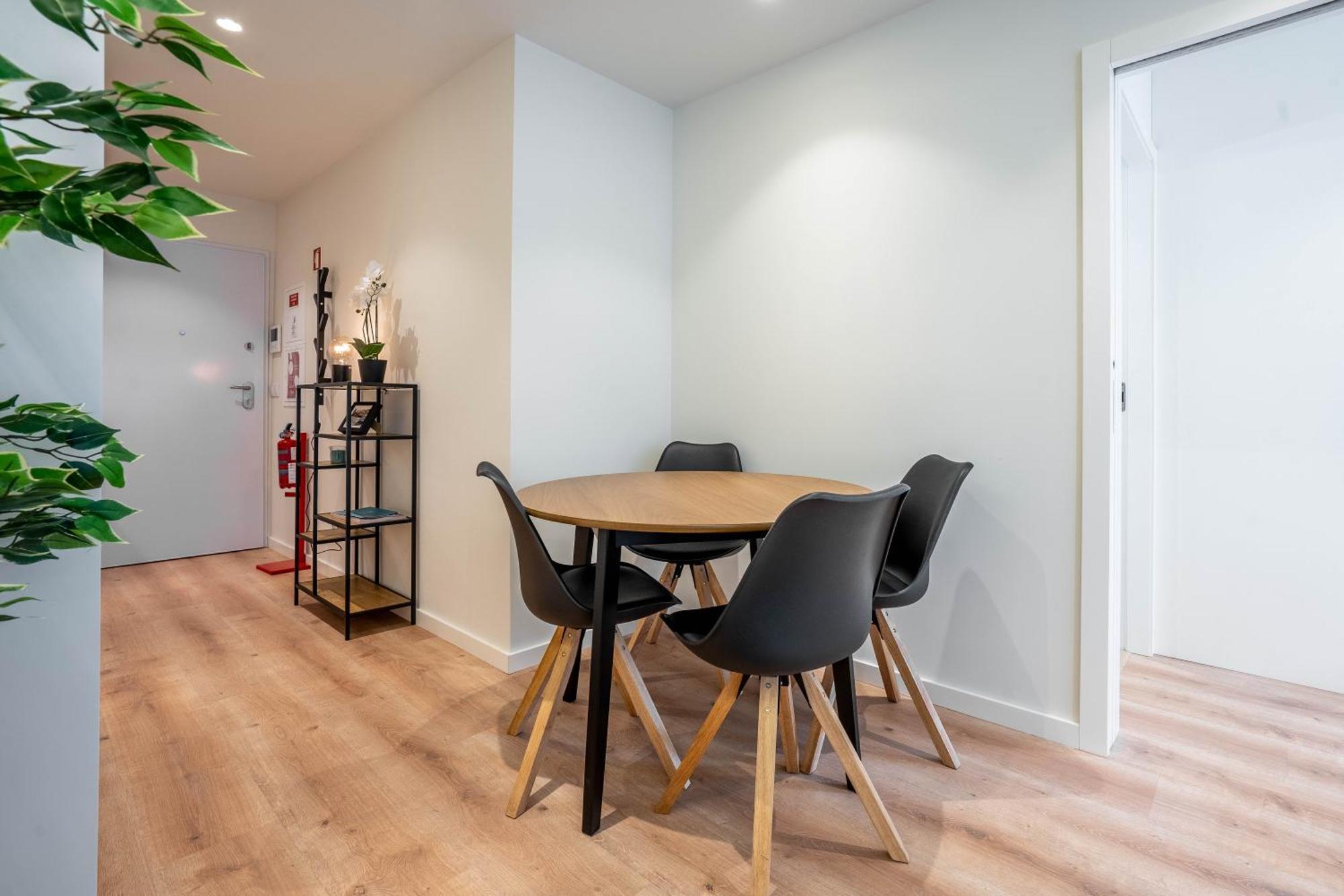 Trindade Bliss: 1Br W/ Free Parking By Lovelystay Porto Dış mekan fotoğraf